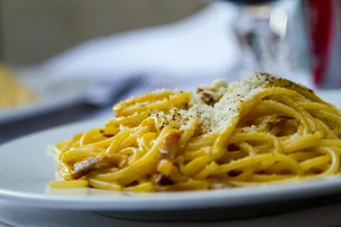 Az eredeti carbonara természetesen tejszín nélkül készül. Fotó: Maurjin Pach